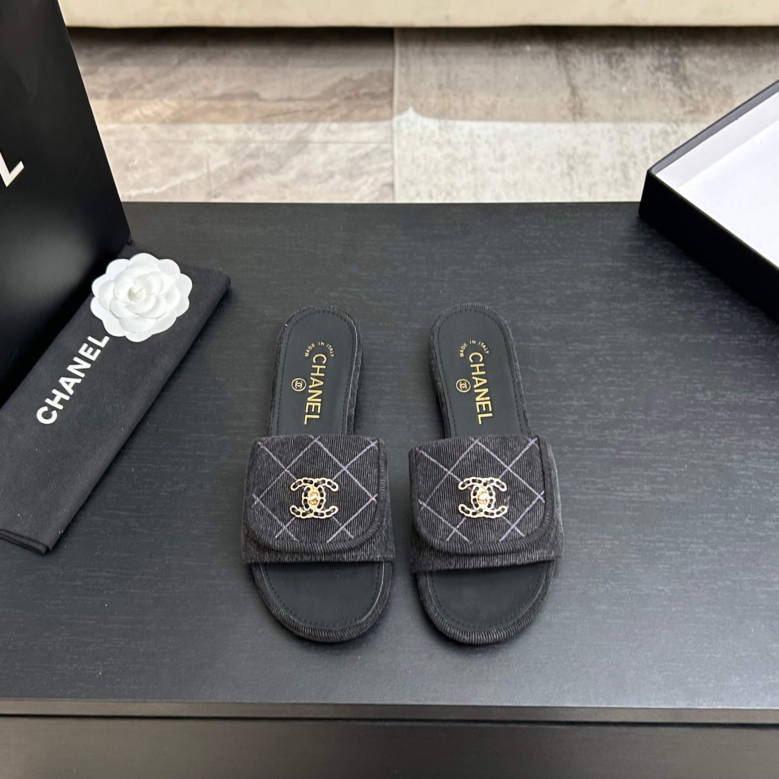 Chanel sz35-39 mnq0251